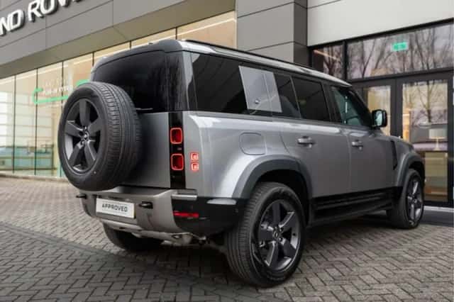 Land Rover Defender (2024) thumbnail 29