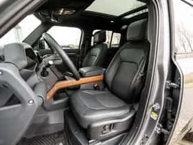 Land Rover Defender (2024) thumbnail 4