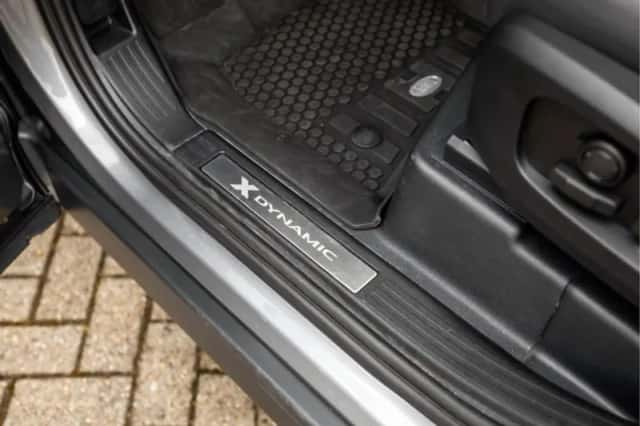 Land Rover Defender (2024) thumbnail 34