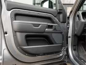 Land Rover Defender (2024) thumbnail 35