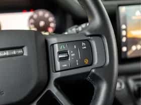 Land Rover Defender (2024) thumbnail 38