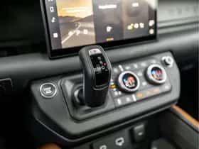 Land Rover Defender (2024) thumbnail 40