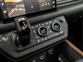 Land Rover Defender (2024) thumbnail 41