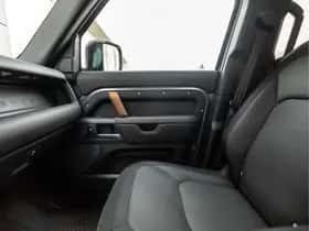 Land Rover Defender (2024) thumbnail 44