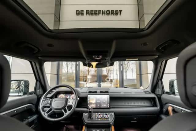 Land Rover Defender (2024) thumbnail 47