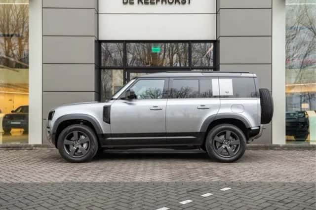 Land Rover Defender (2024) thumbnail 8