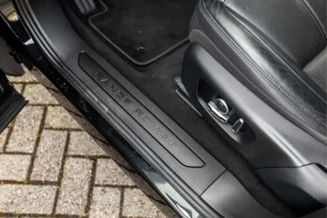 Land Rover Range Rover Evoque (2021) thumbnail 32