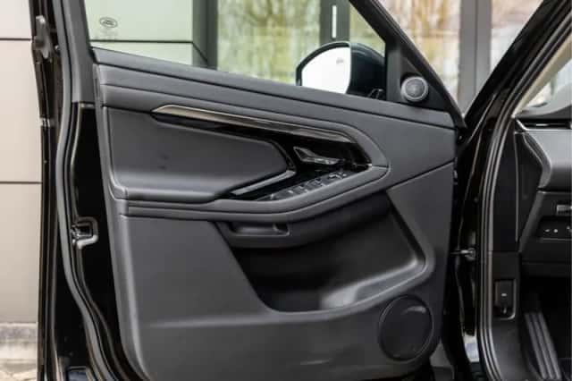 Land Rover Range Rover Evoque (2021) thumbnail 33