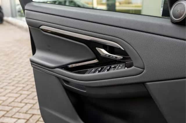 Land Rover Range Rover Evoque (2021) thumbnail 34