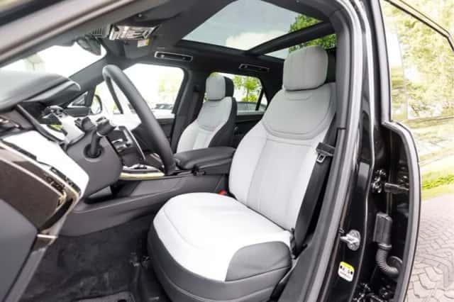 Land Rover Range Rover Sport (2026) thumbnail 4