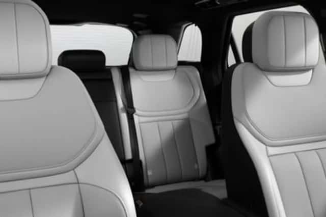 Land Rover Range Rover Sport (2026) thumbnail 6