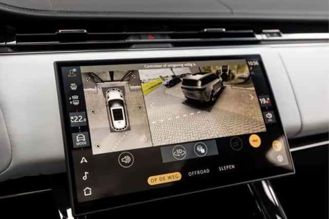Land Rover Range Rover Sport (2025) thumbnail 16