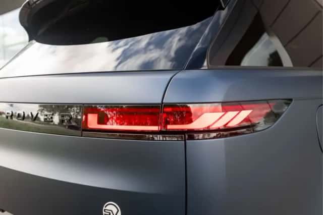 Land Rover Range Rover Sport (2025) thumbnail 32
