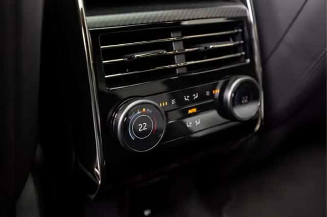 Land Rover Range Rover Sport (2025) thumbnail 56