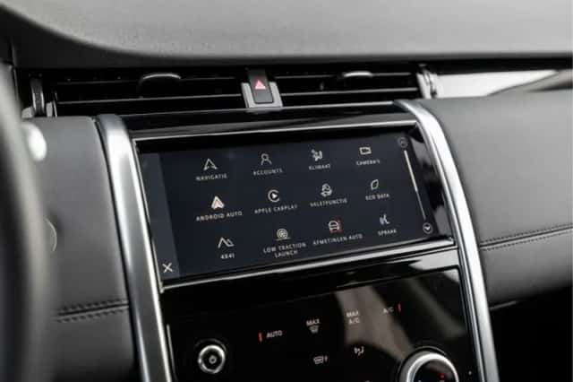 Land Rover Discovery Sport (2022) thumbnail 13
