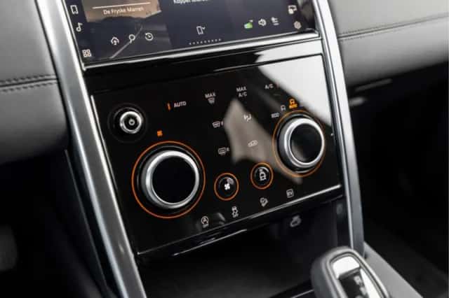 Land Rover Discovery Sport (2022) thumbnail 37