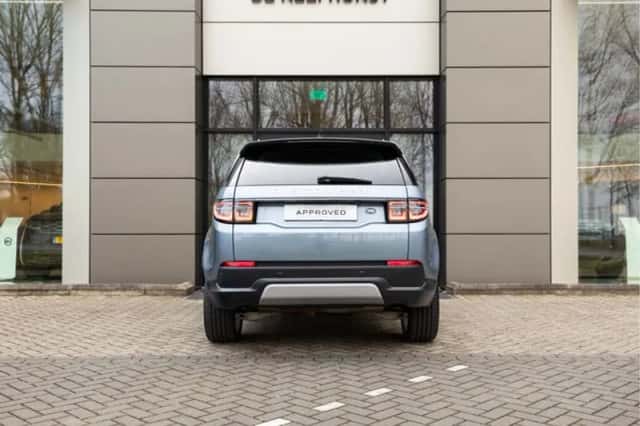 Land Rover Discovery Sport (2022) thumbnail 7
