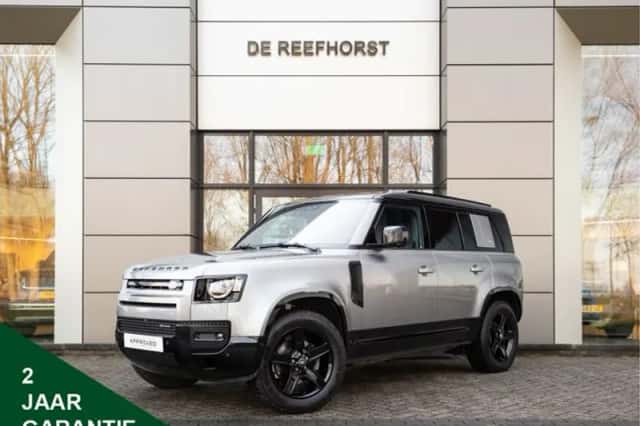 Land Rover Defender (2023) thumbnail 1