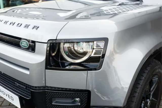 Land Rover Defender (2023) thumbnail 19