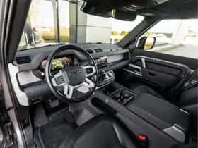 Land Rover Defender (2024) thumbnail 3
