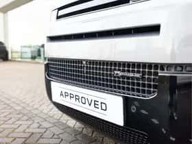Land Rover Defender (2024) thumbnail 21
