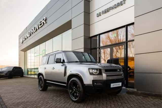 Land Rover Defender (2023) thumbnail 24