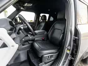 Land Rover Defender (2024) thumbnail 4