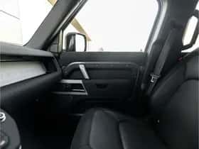 Land Rover Defender (2024) thumbnail 37