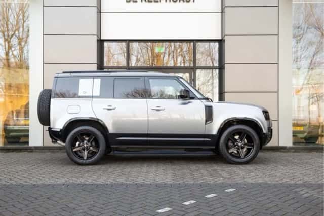 Land Rover Defender (2023) thumbnail 9