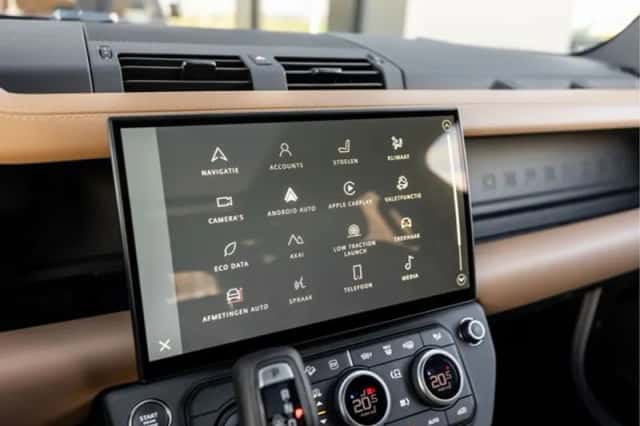 Land Rover Defender (2026) thumbnail 13