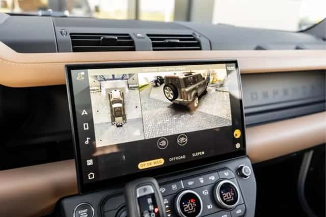 Land Rover Defender (2026) thumbnail 14