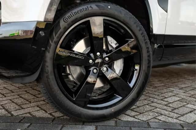 Land Rover Defender (2026) thumbnail 17