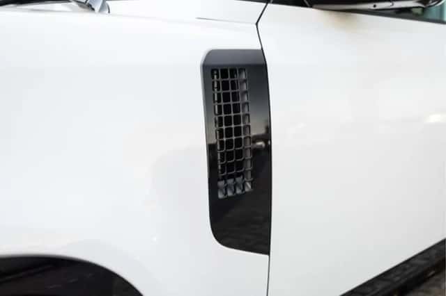 Land Rover Defender (2026) thumbnail 18