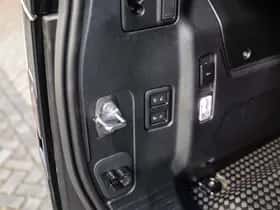 Land Rover Defender (2026) thumbnail 32