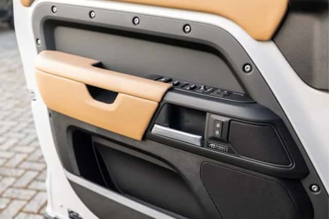 Land Rover Defender (2026) thumbnail 35