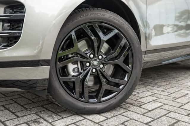 Land Rover Range Rover Evoque (2024) thumbnail 16