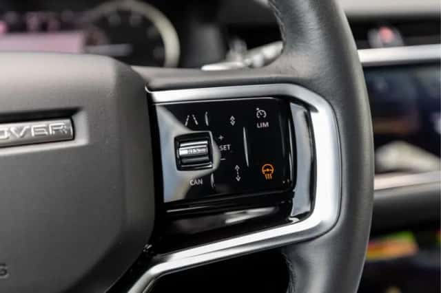 Land Rover Range Rover Evoque (2024) thumbnail 35
