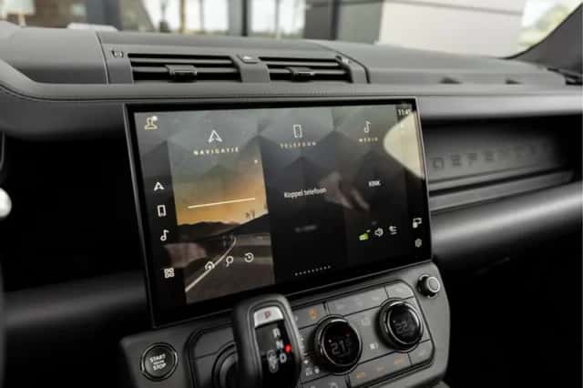 Land Rover Defender (2026) thumbnail 12