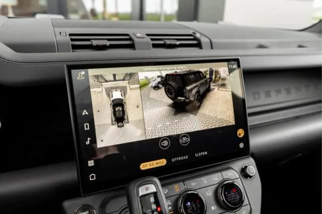 Land Rover Defender (2026) thumbnail 16