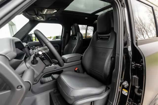Land Rover Defender (2026) thumbnail 4