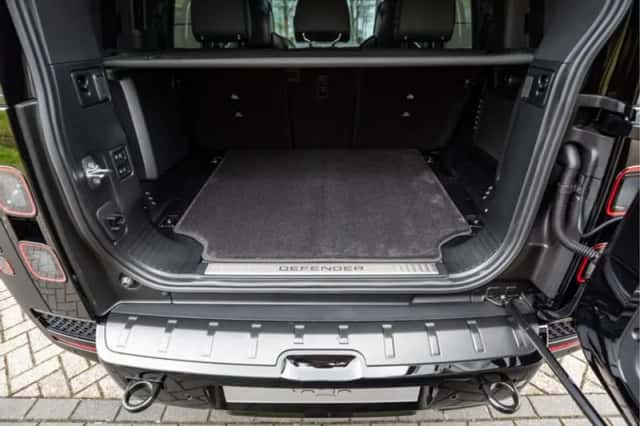 Land Rover Defender (2026) thumbnail 32