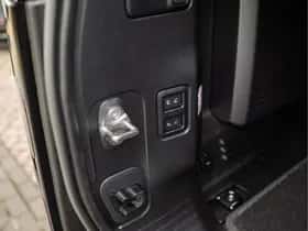 Land Rover Defender (2026) thumbnail 33