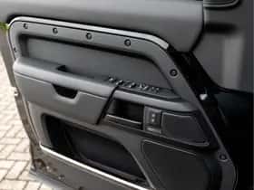 Land Rover Defender (2026) thumbnail 36