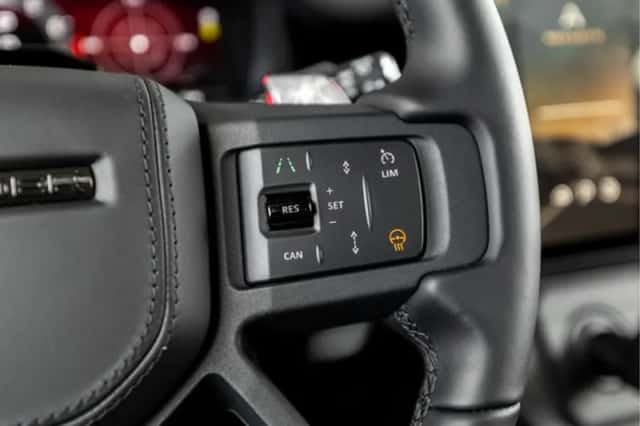 Land Rover Defender (2026) thumbnail 38