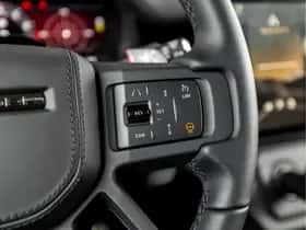 Land Rover Defender (2026) thumbnail 38