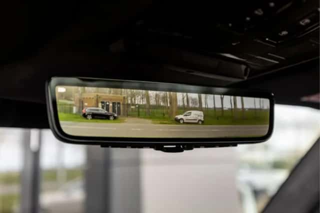 Land Rover Defender (2026) thumbnail 39