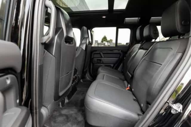 Land Rover Defender (2026) thumbnail 5