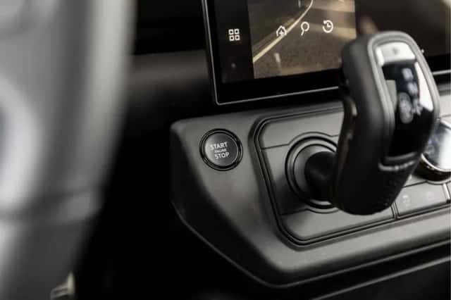 Land Rover Defender (2026) thumbnail 41