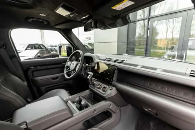 Land Rover Defender (2026) thumbnail 49