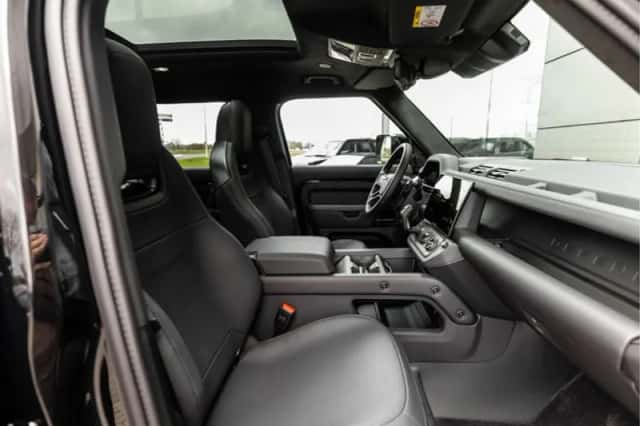 Land Rover Defender (2026) thumbnail 50